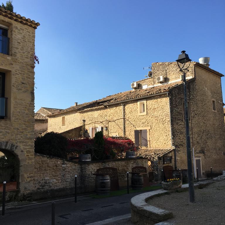 Hotel Le Vieux Bistrot Cabrières-dʼAvignon Exterior foto